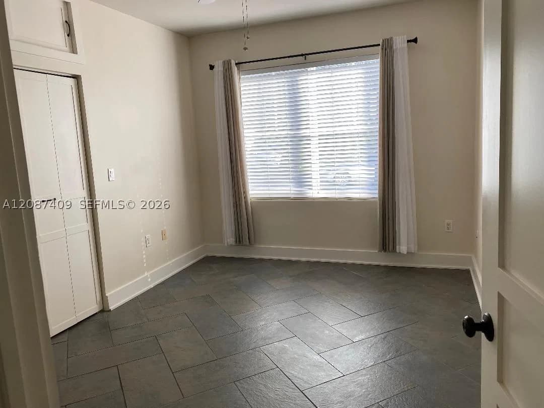 1-bedroom Apartment — 119 Cibao Ct #3, Coral Gables, FL 33134