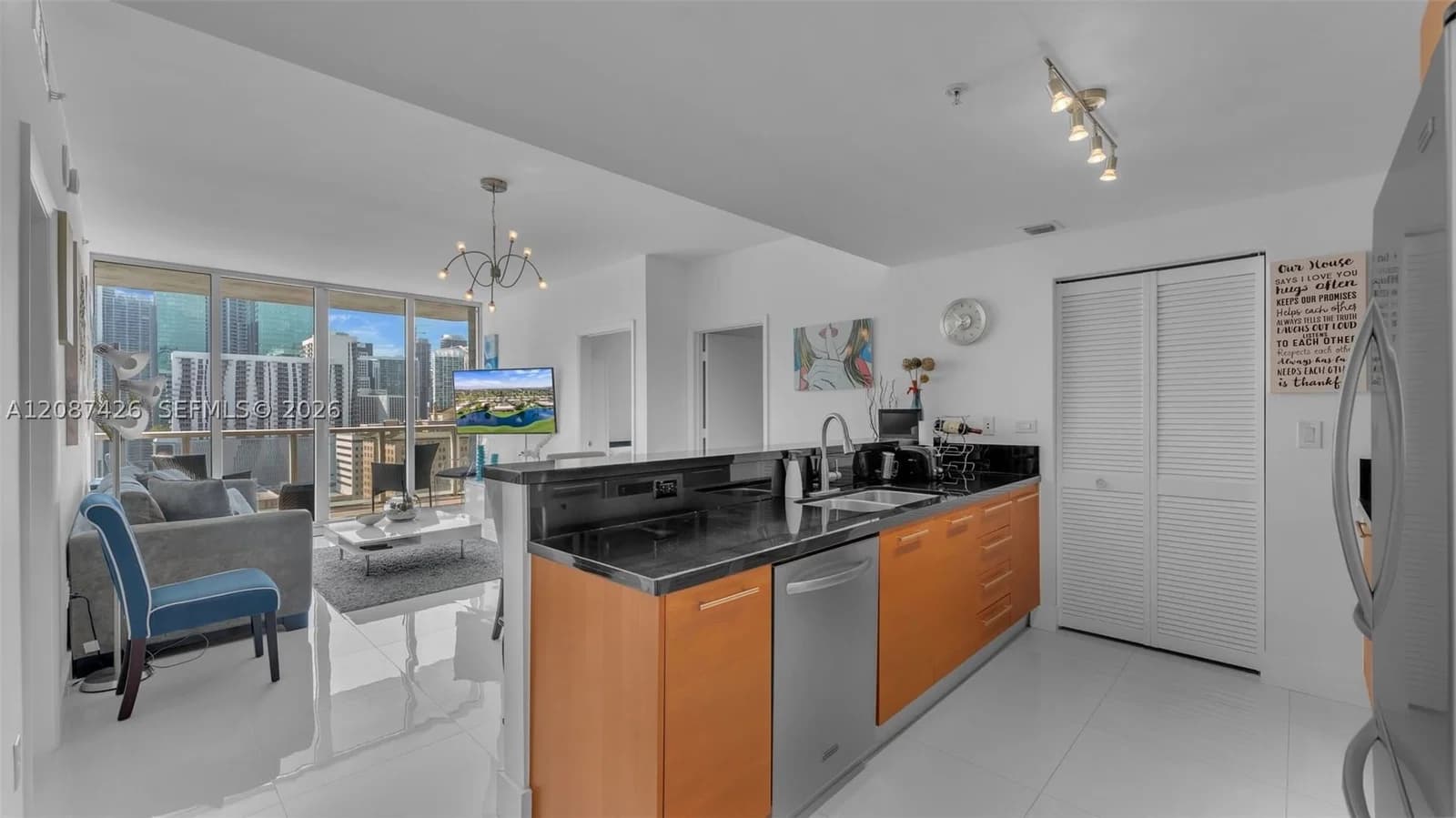 2+1 Condo — 253 2nd St #1910, Miami, FL 33132