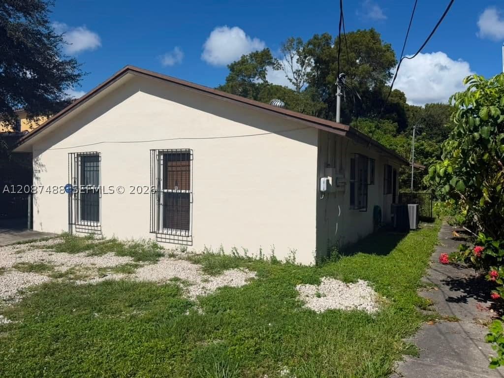 Duplex — 3312 5th Ave, Miami, FL 33127