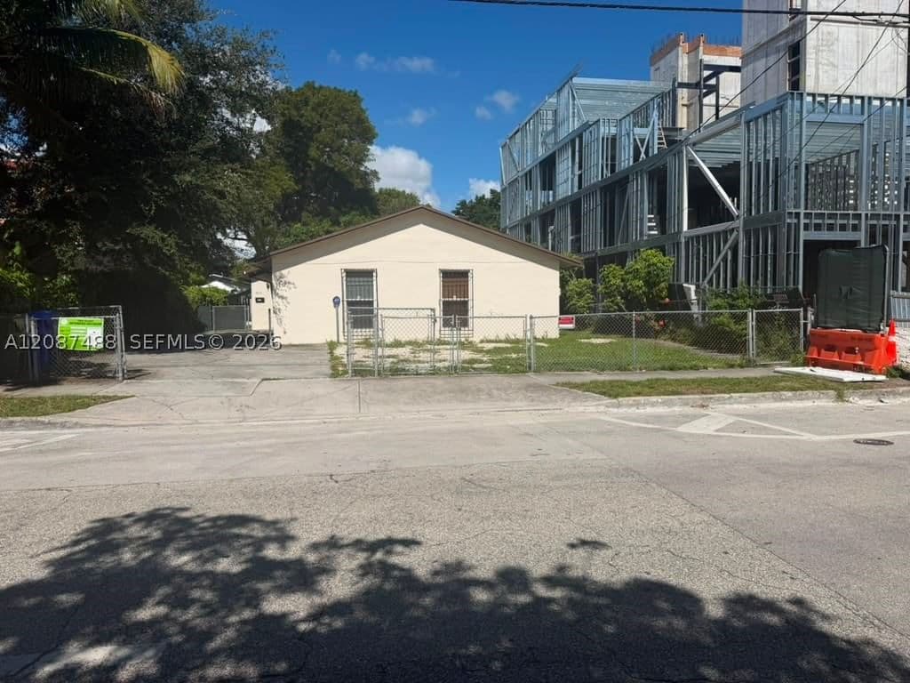 Duplex — 3312 5th Ave, Miami, FL 33127