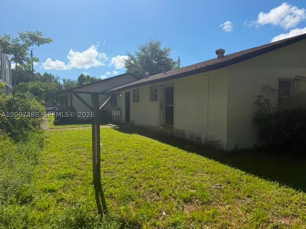 Duplex — 3312 5th Ave, Miami, FL 33127