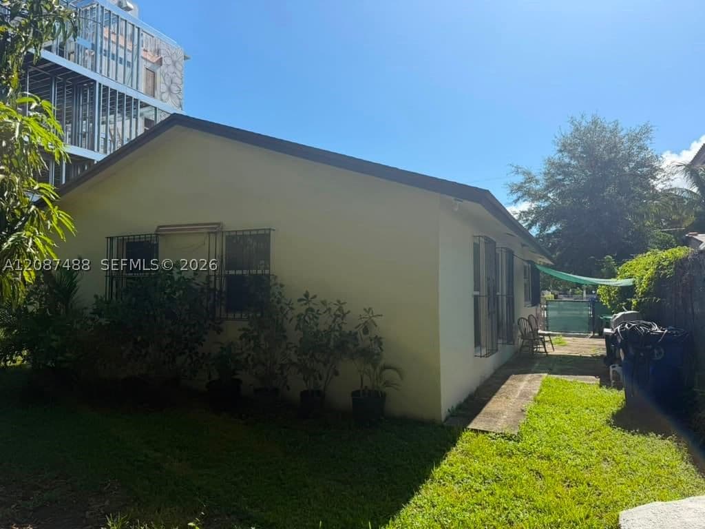 Duplex — 3312 5th Ave, Miami, FL 33127