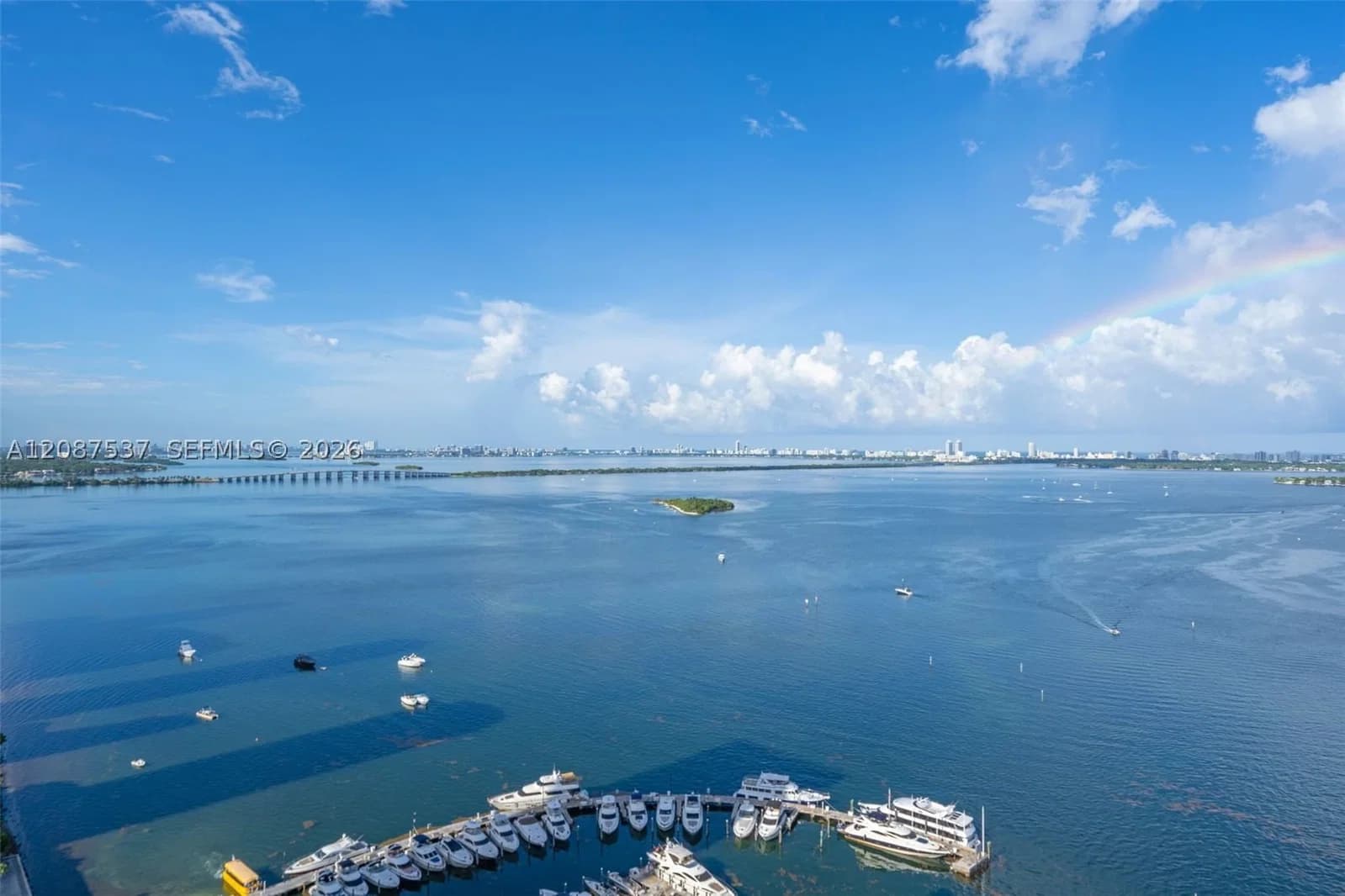 1-bedroom Condo — 555 15th St #PH-D, Miami, FL 33132