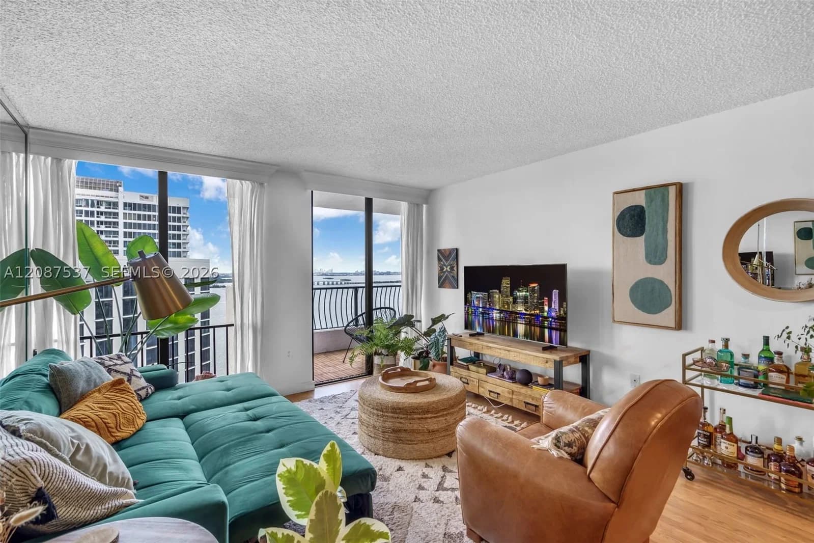 1-bedroom Condo — 555 15th St #PH-D, Miami, FL 33132