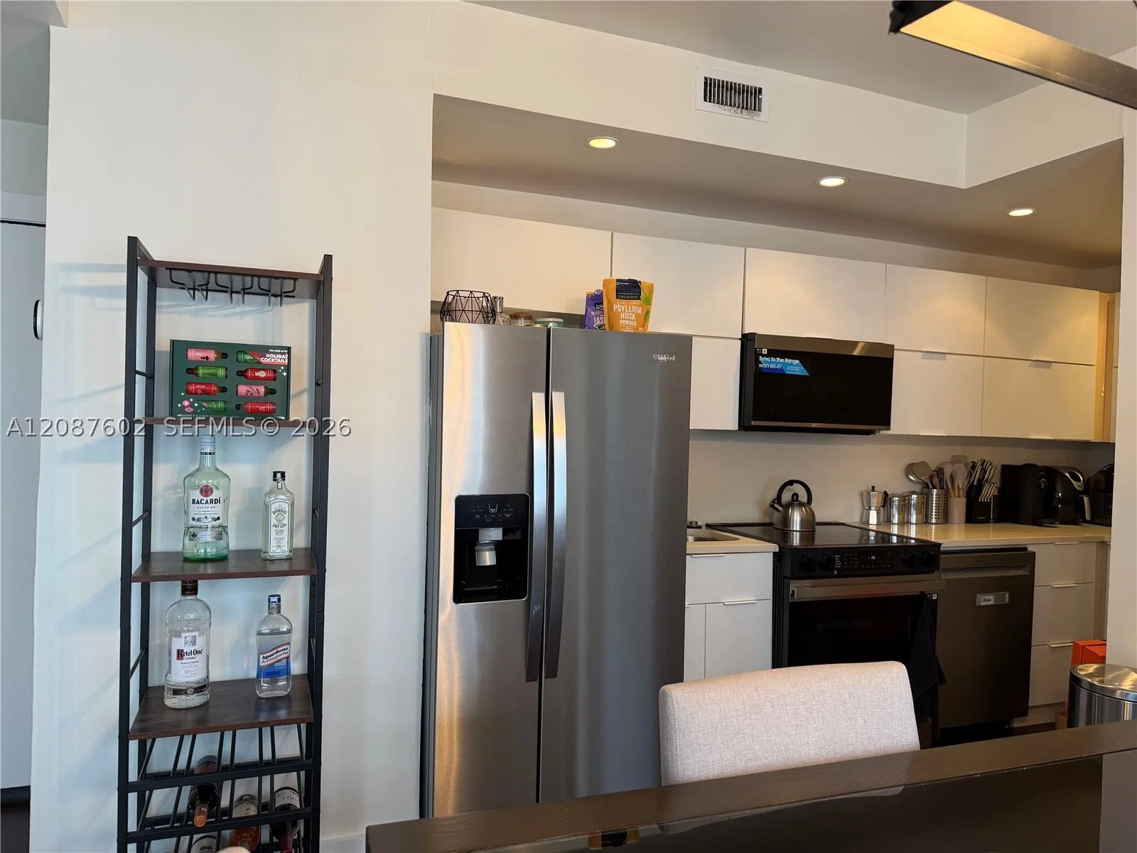 2-bedroom Condo — 737 Jefferson Ave #303, Miami Beach, FL 33139