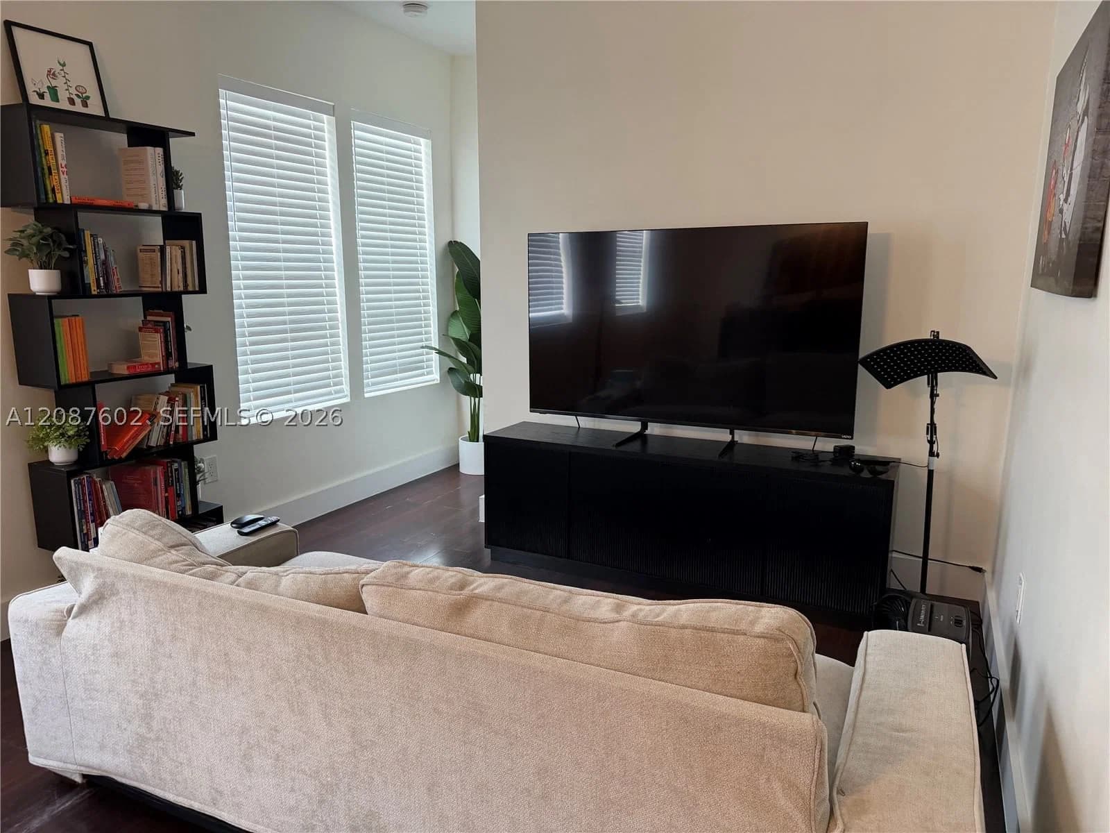 2-bedroom Condo — 737 Jefferson Ave #303, Miami Beach, FL 33139