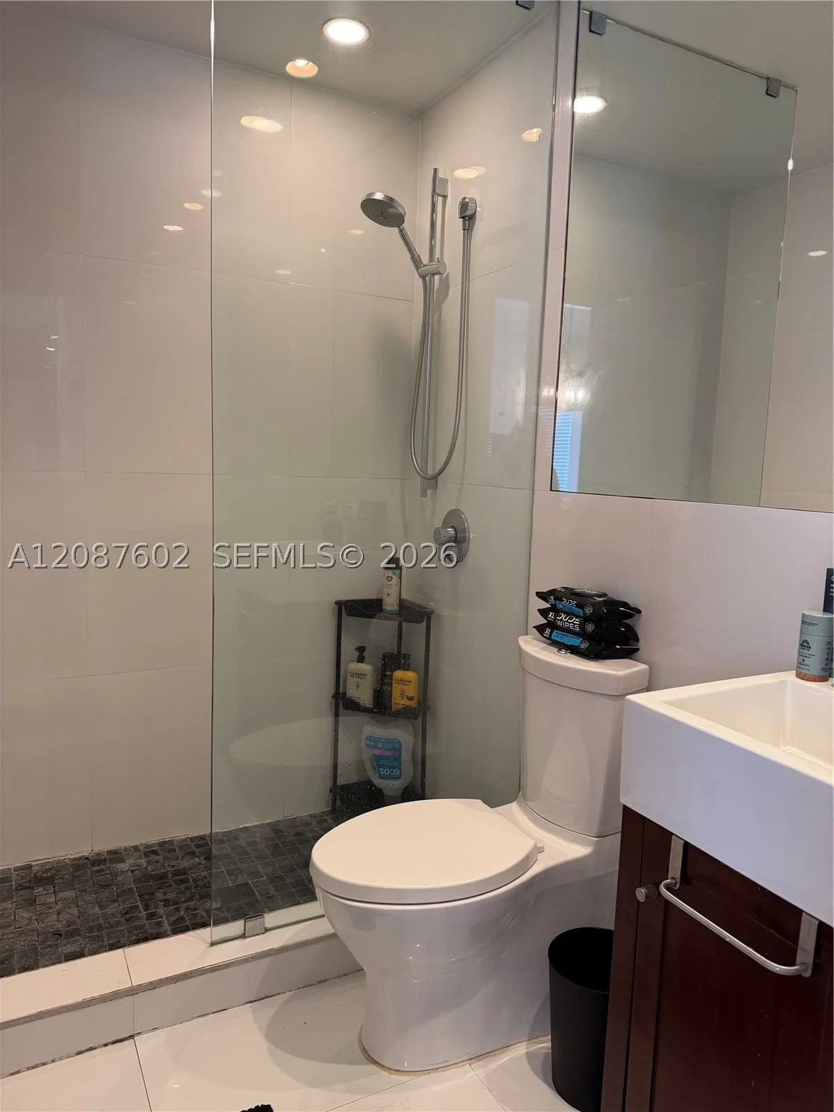 2-bedroom Condo — 737 Jefferson Ave #303, Miami Beach, FL 33139