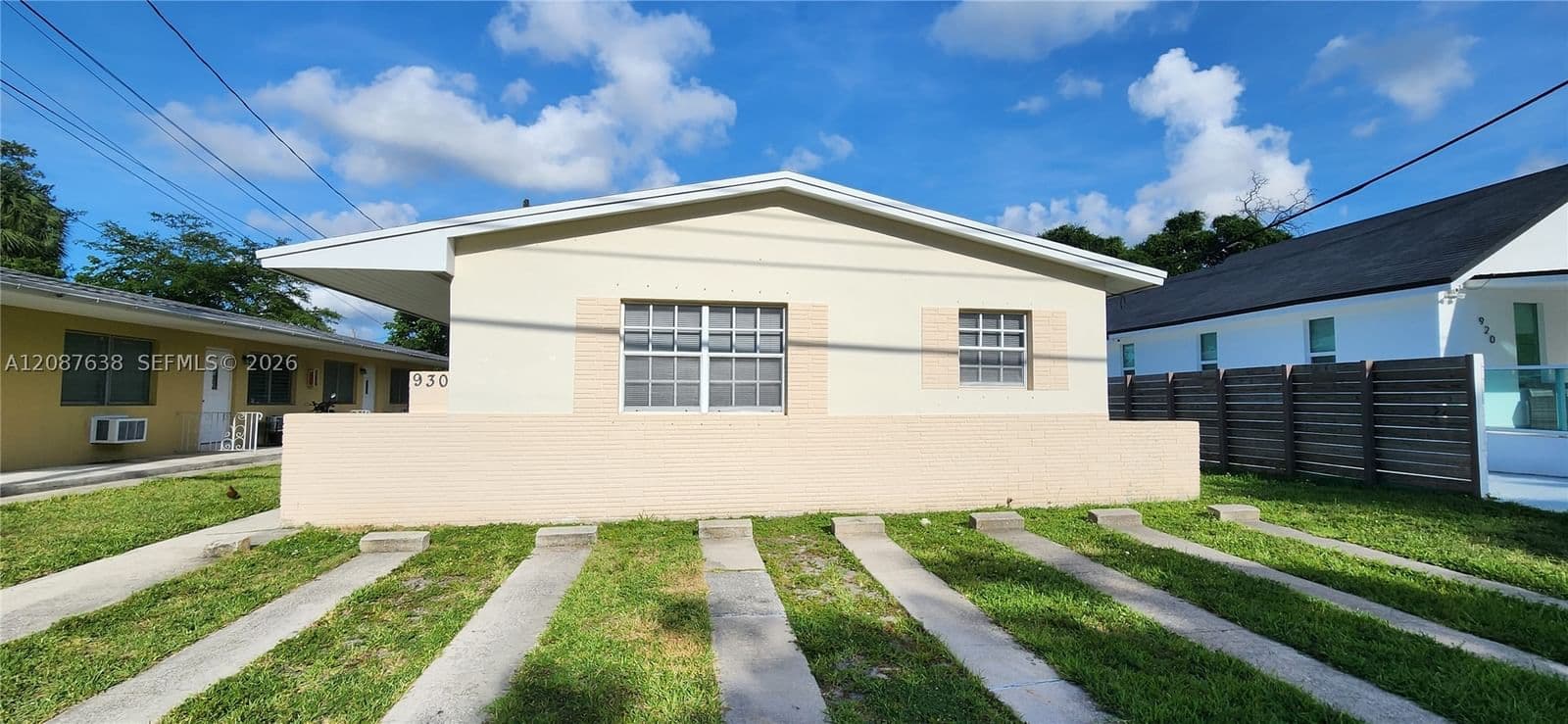 Apartment — 930 4th Ave #3, Miami, FL 33130