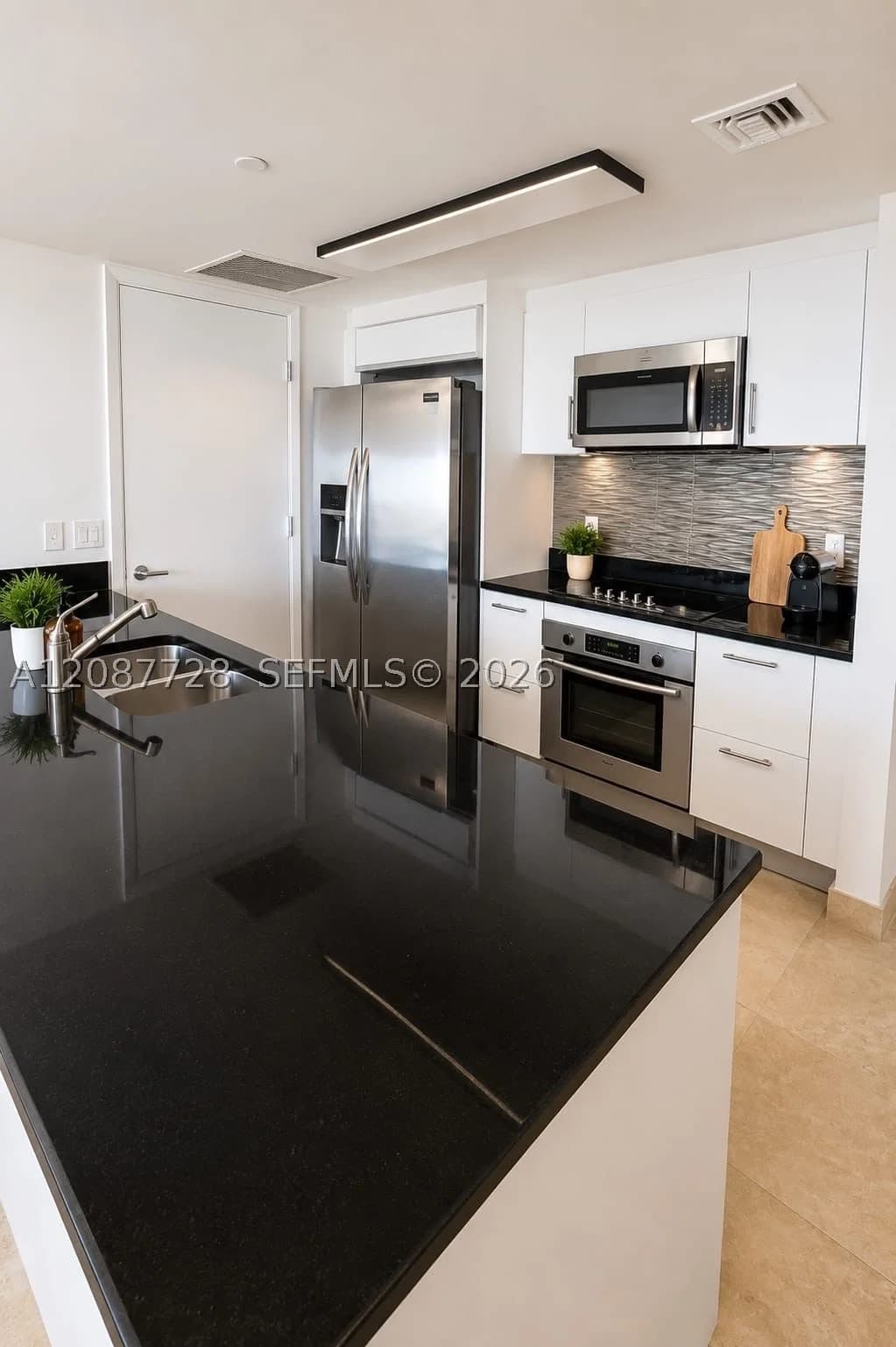 3+1 Condo — 50 Biscayne Blvd #4106, Miami, FL 33132