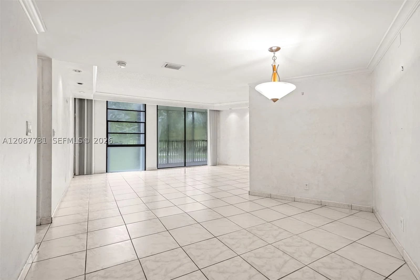 2+1 Condo — 3301 Country Club Dr #208, Aventura, FL 33180