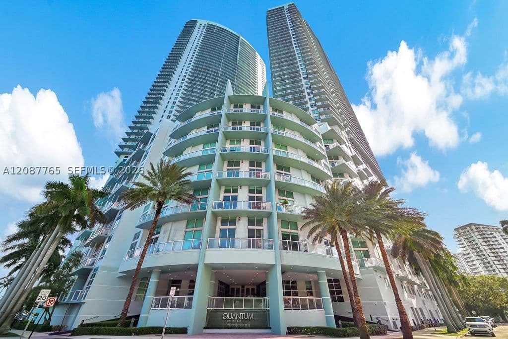 2+1 Condo — 1900 Bayshore Dr #5103, Miami, FL 33132
