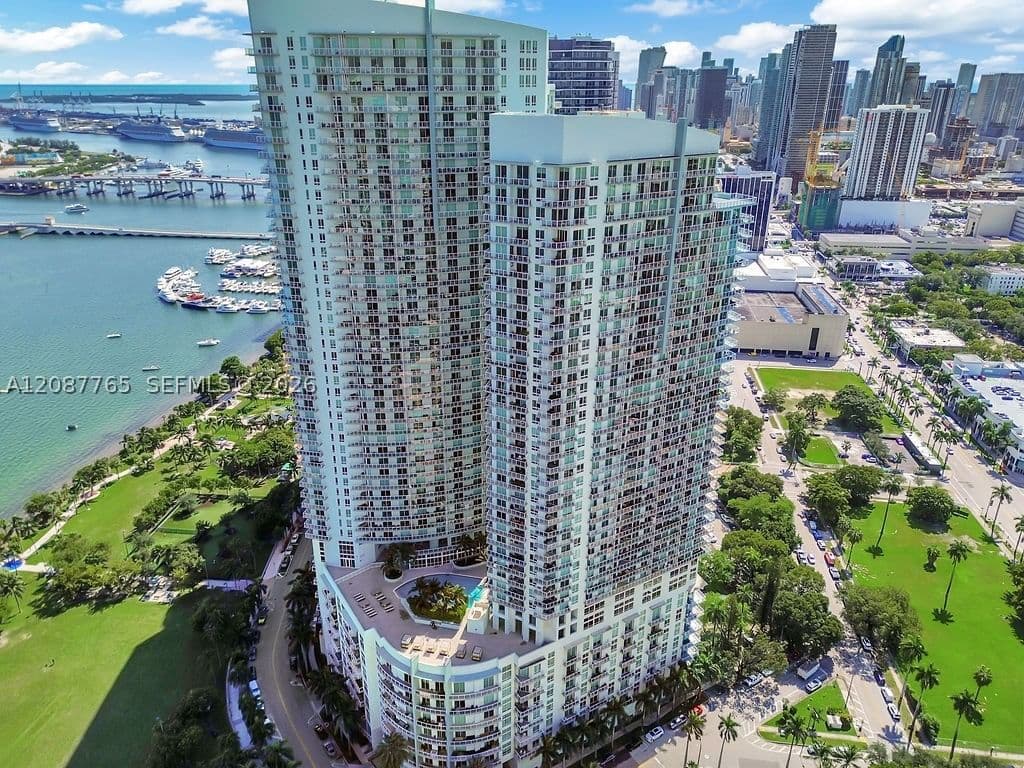 2+1 Condo — 1900 Bayshore Dr #5103, Miami, FL 33132