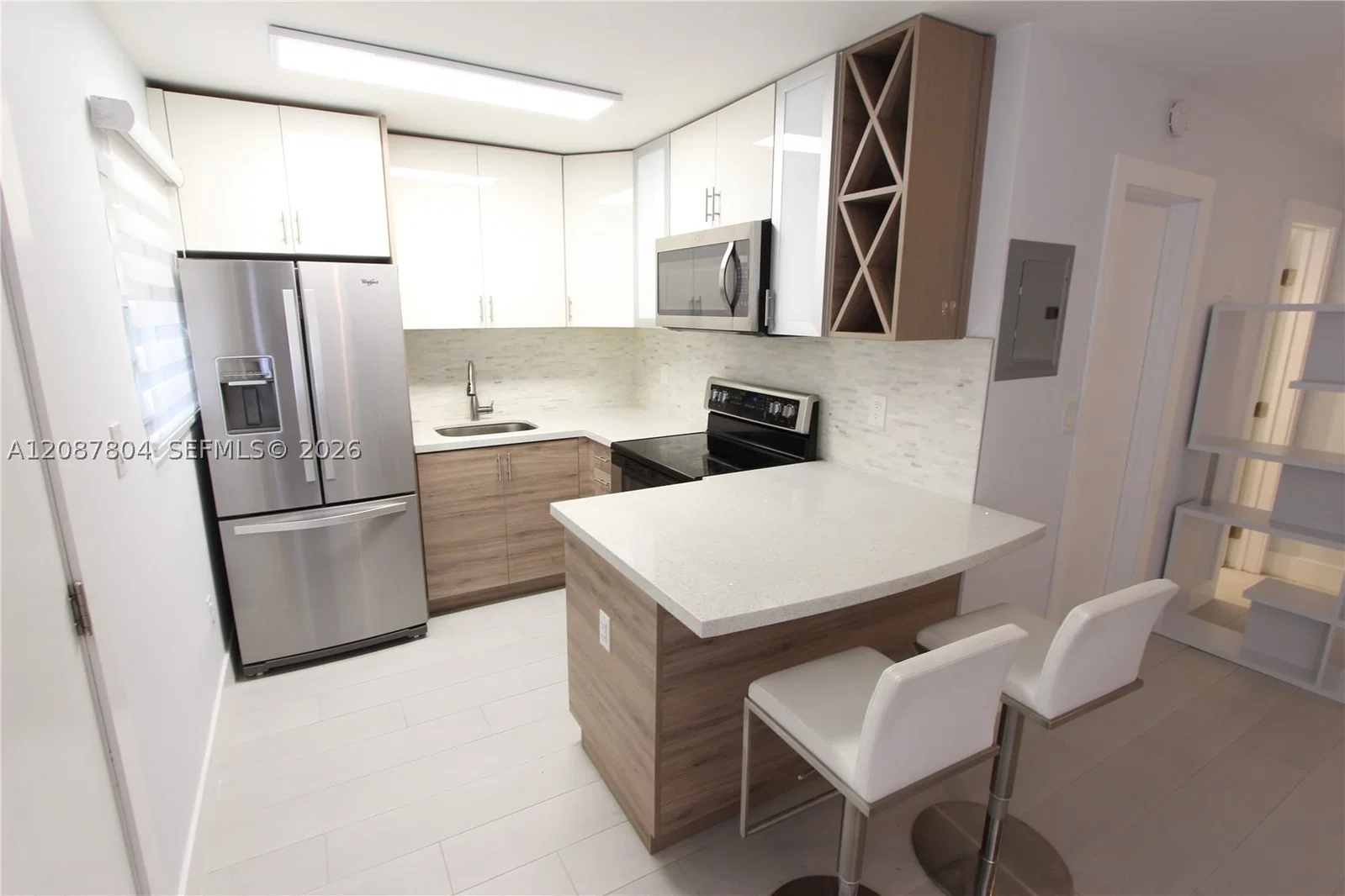 1-bedroom Condo — 427 Santander Ave #202, Coral Gables, FL 33134