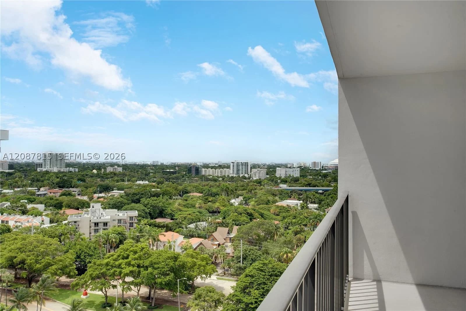 1+1 Condo — 1901 Brickell Ave #B1702, Miami, FL 33129