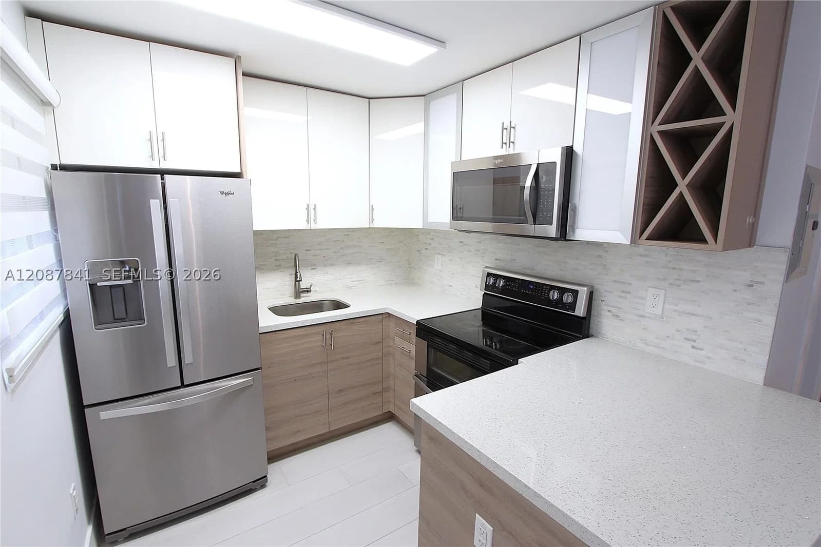 Condo — 427 Santander Ave #202, Coral Gables, FL 33134