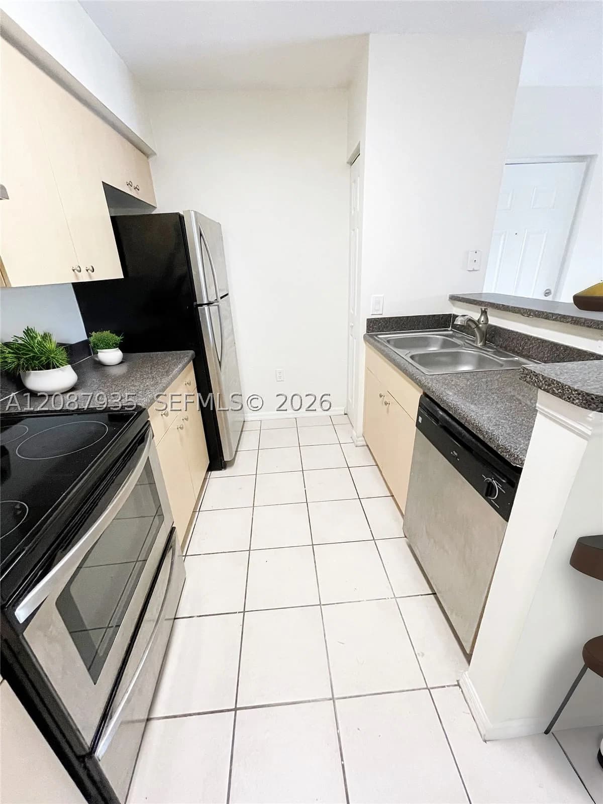 2+1 Condo — 4081 San Marino Blvd ##206, West Palm Beach, FL 33409