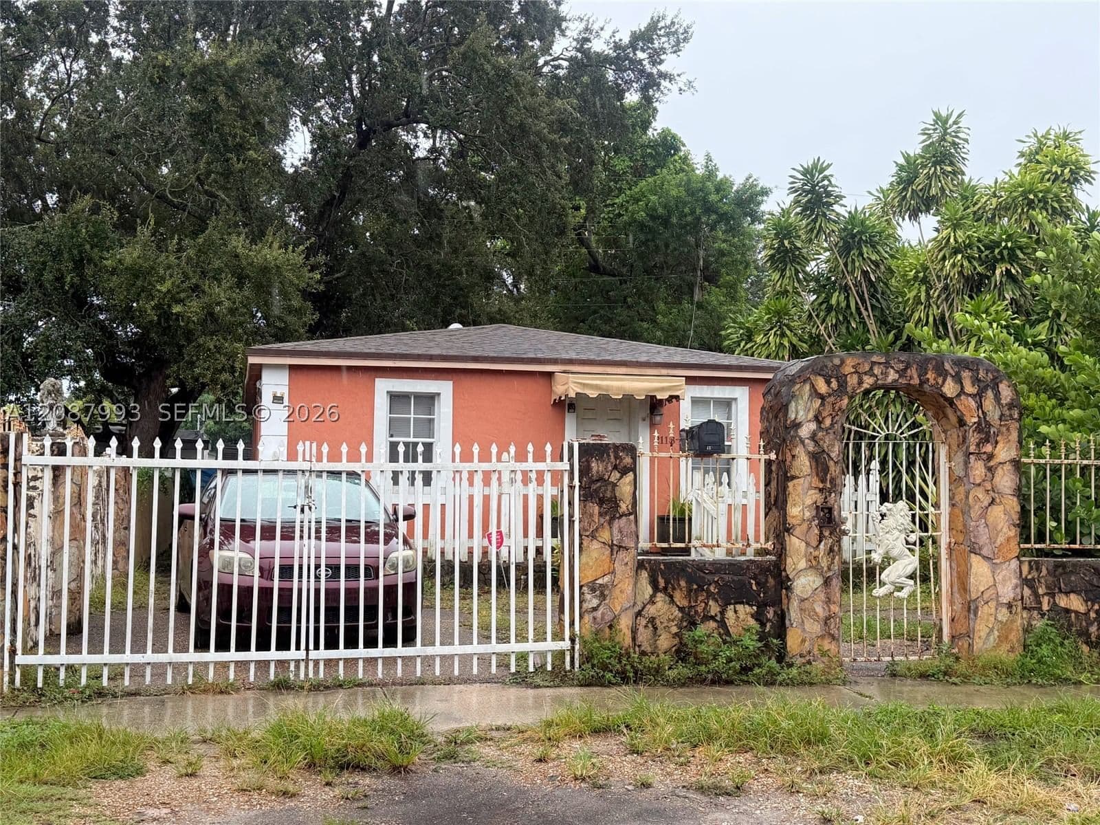 2+1 Müstakil ev — 2118 83rd St, Miami, FL 33147