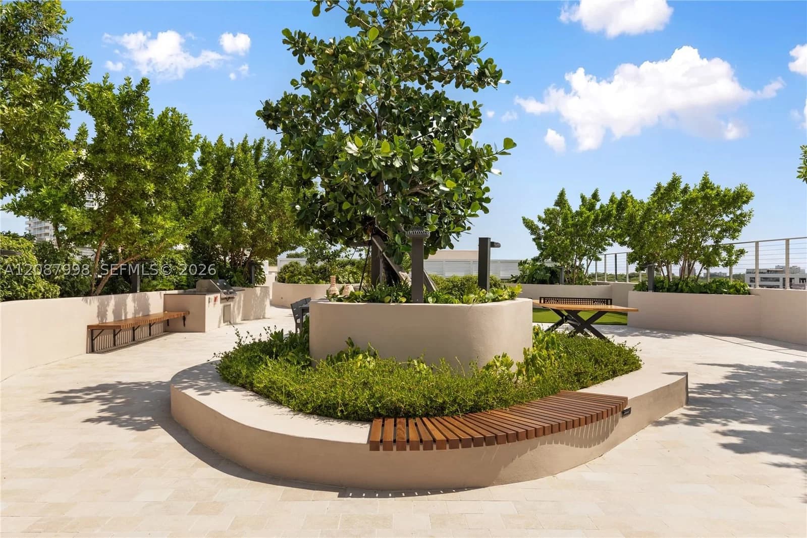 2-bedroom Condo — 3034 Oak Ave #205, Miami, FL 33133