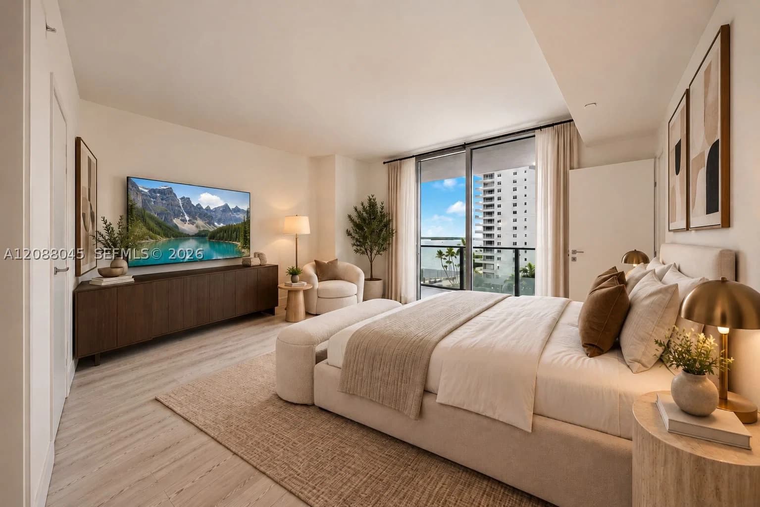 1-bedroom Condo — 1300 Brickell Bay Dr #704, Miami, FL 33131