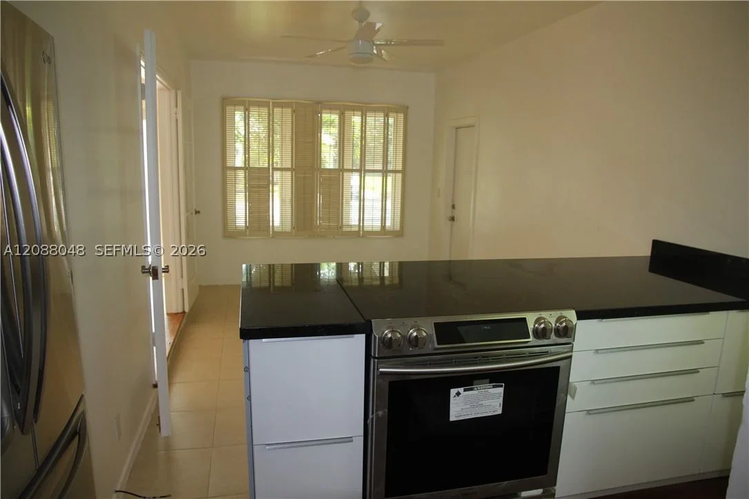 2+1 Müstakil ev — 335 Candia Ave, Coral Gables, FL 33134