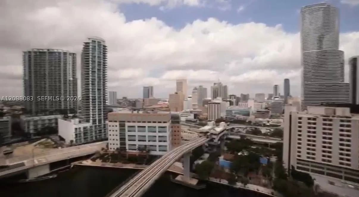 2+1 Daire — 31 5th St #2001, Miami, FL 33131