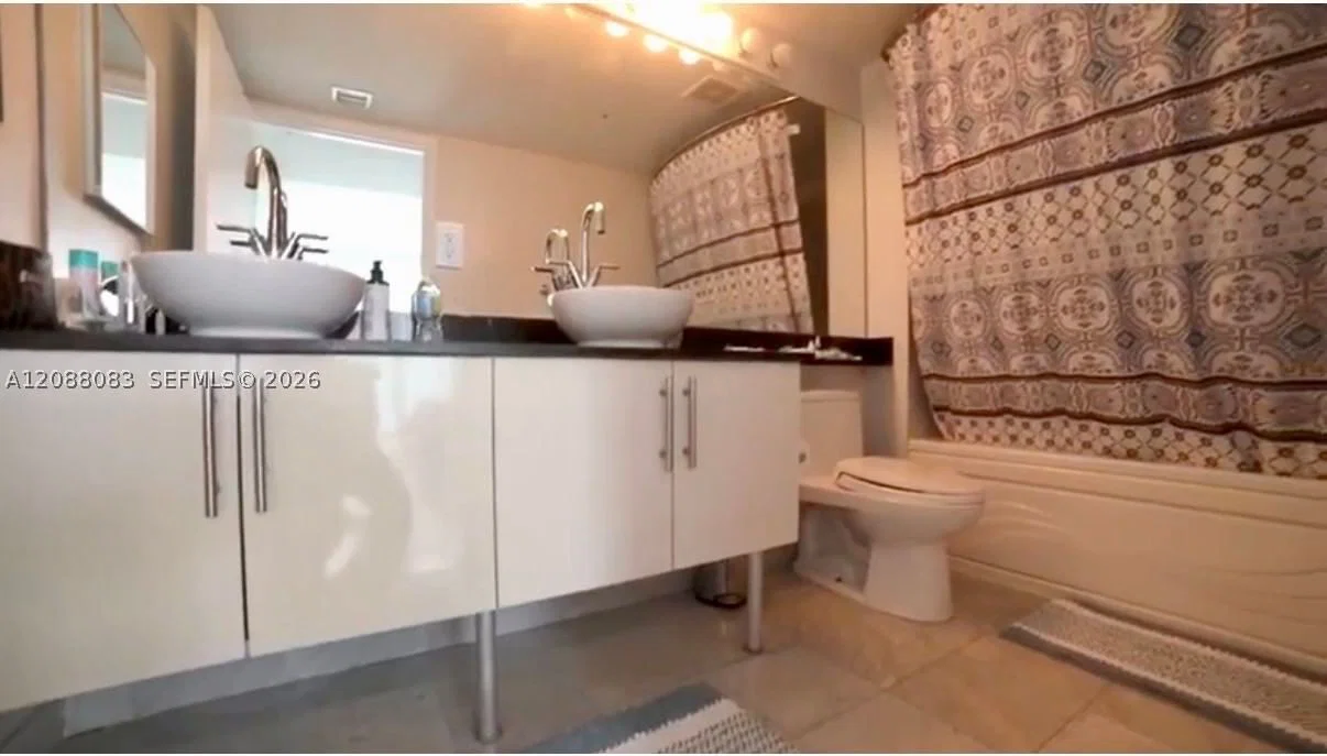 2+1 Daire — 31 5th St #2001, Miami, FL 33131