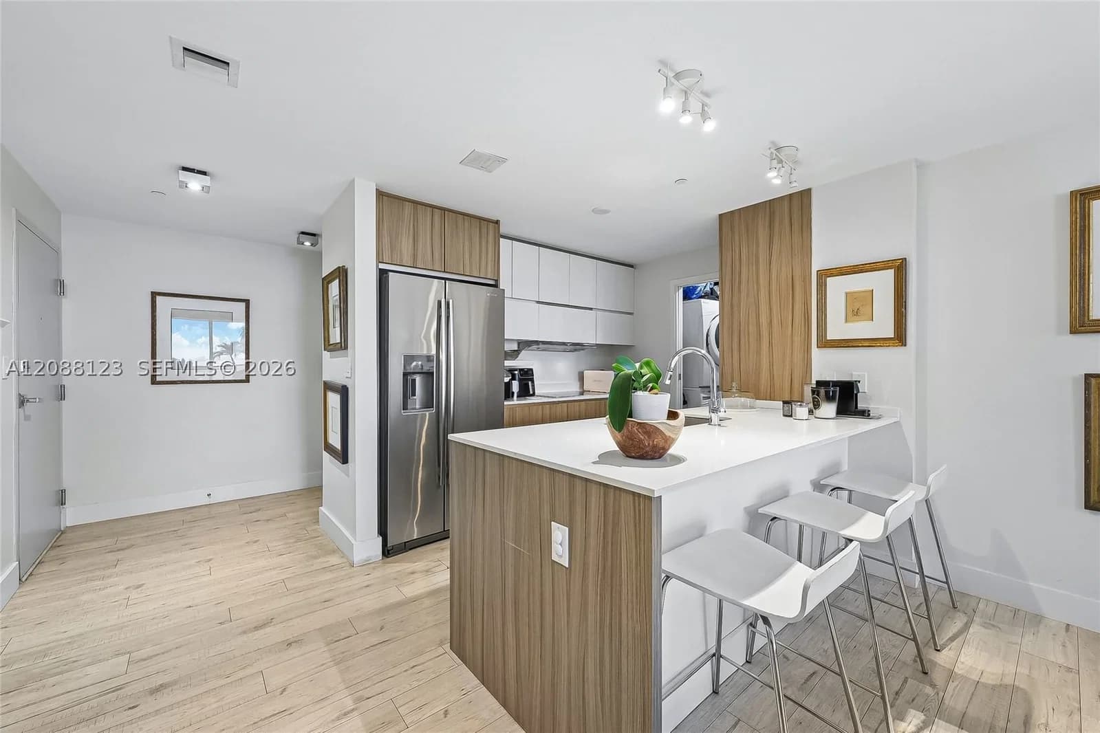 3-bedroom Condo — 600 27th St #704, Miami, FL 33137