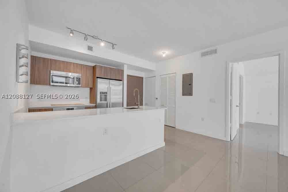 2+1 Condo — 201 17th Rd #302, Miami, FL 33129