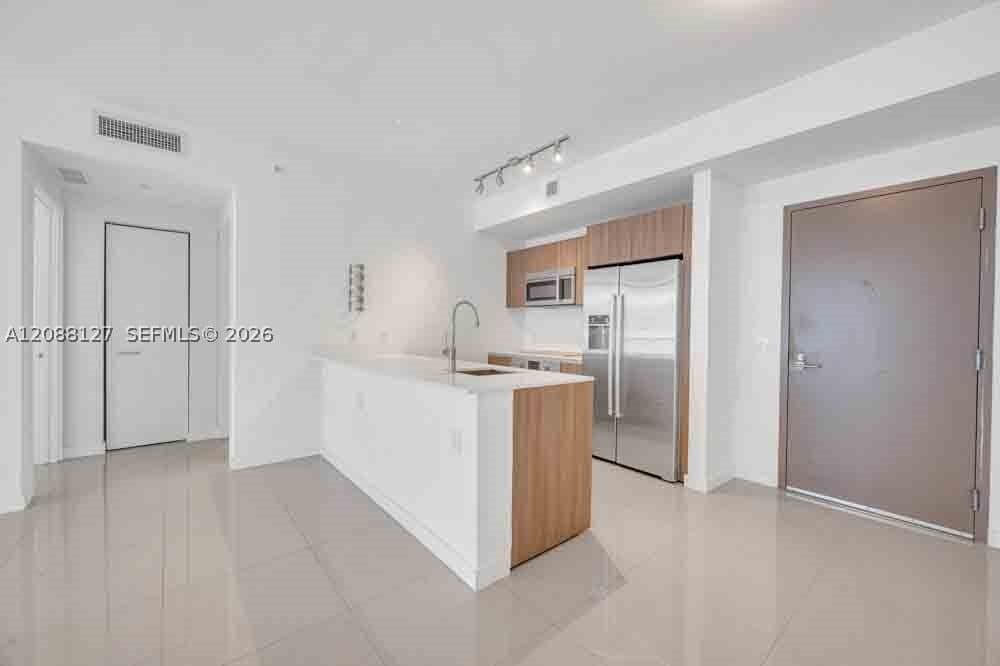 2+1 Condo — 201 17th Rd #302, Miami, FL 33129