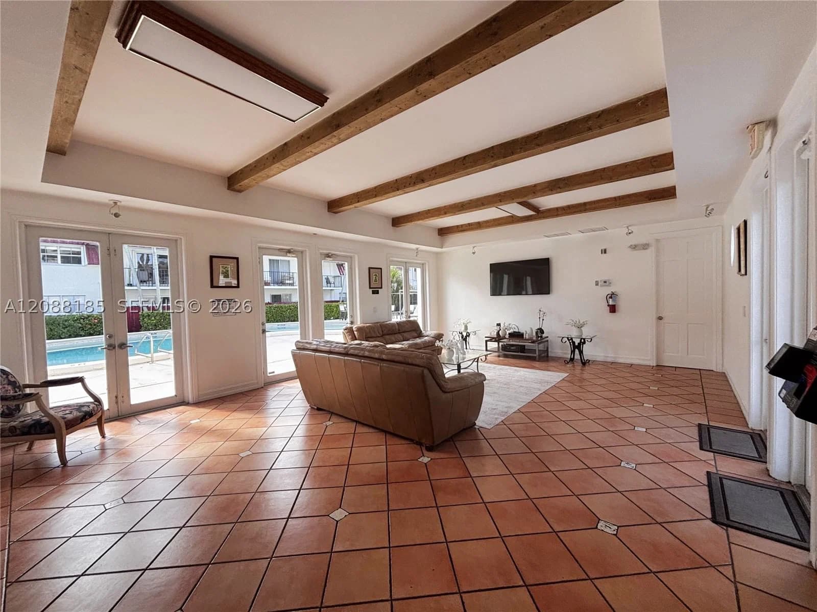 2+1 Condo — 6703 Kendall Dr #405, Pinecrest, FL 33156
