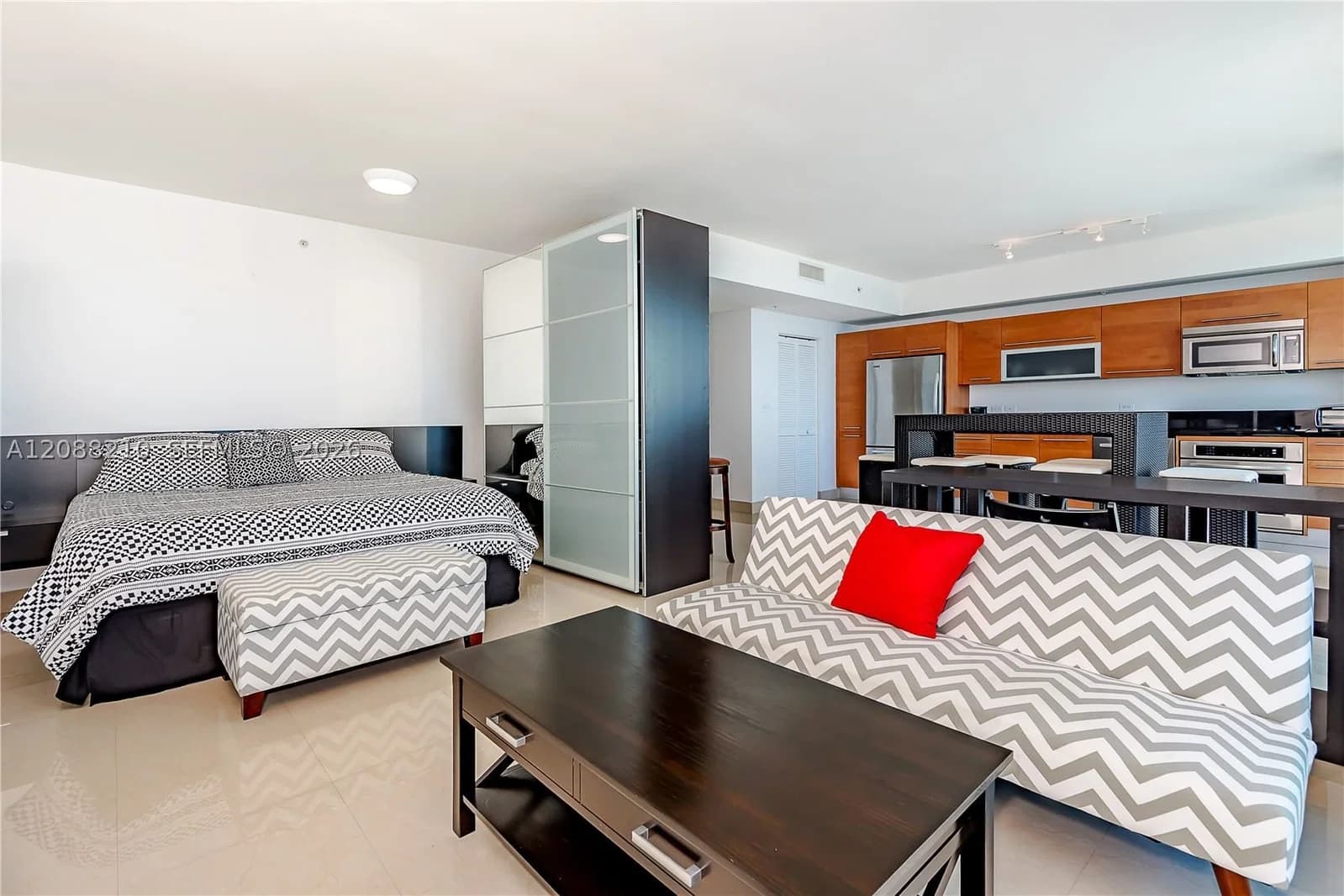 Condo — 253 2nd St #3105, Miami, FL 33132