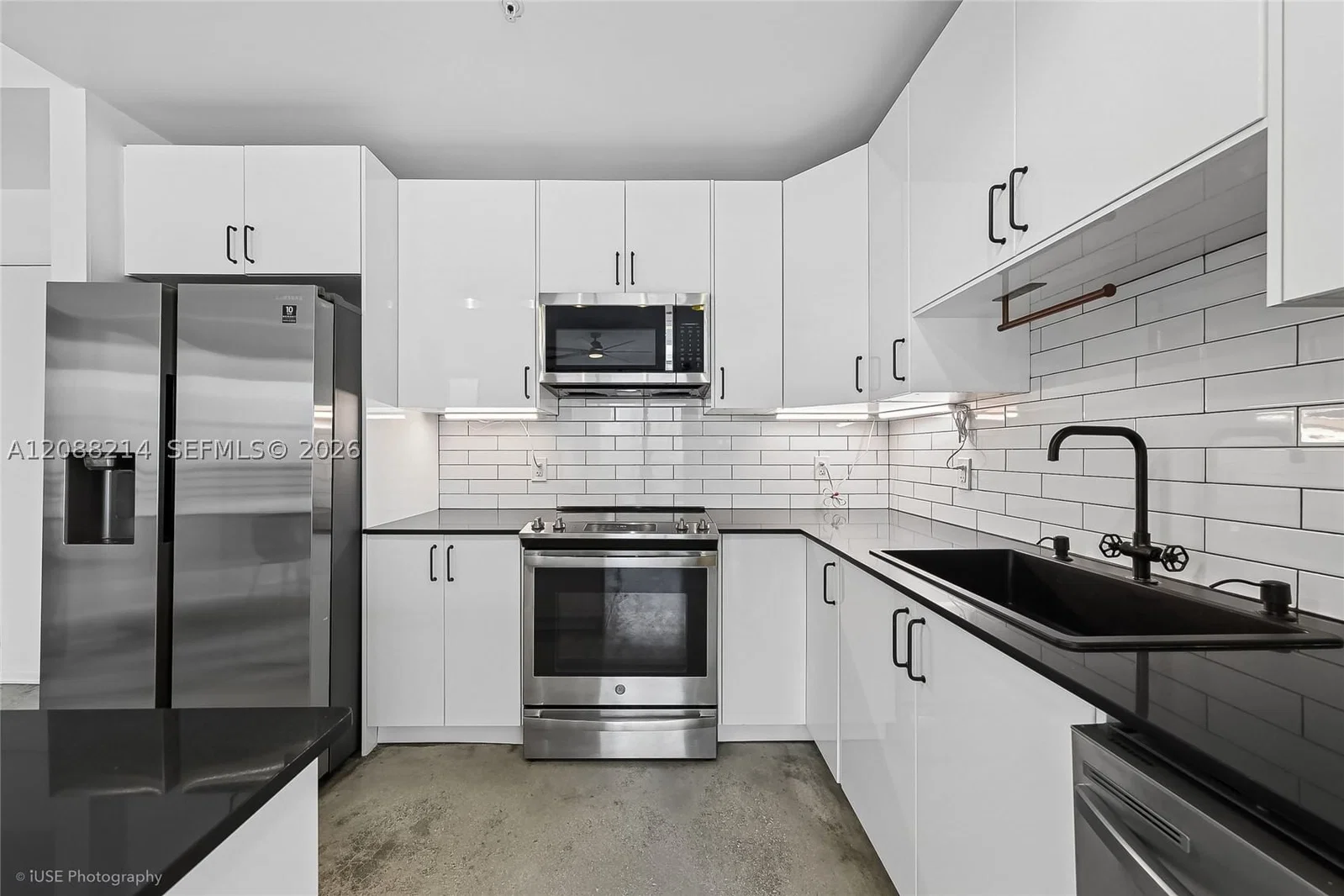 2-bedroom Condo — 133 2nd Ave #1606, Miami, FL 33132