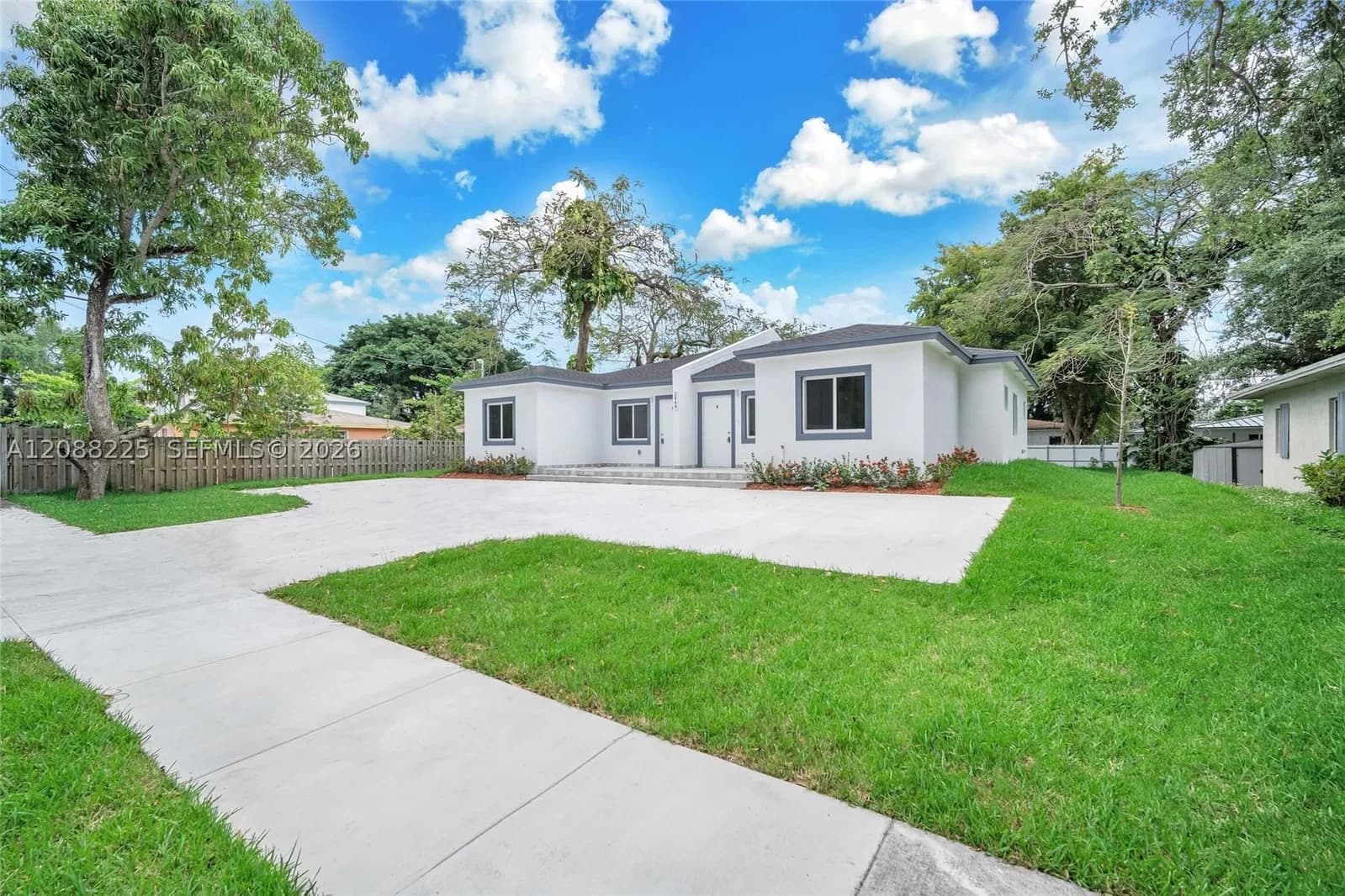3+1 Mülk — 2448 42nd St #A, Miami, FL 33142