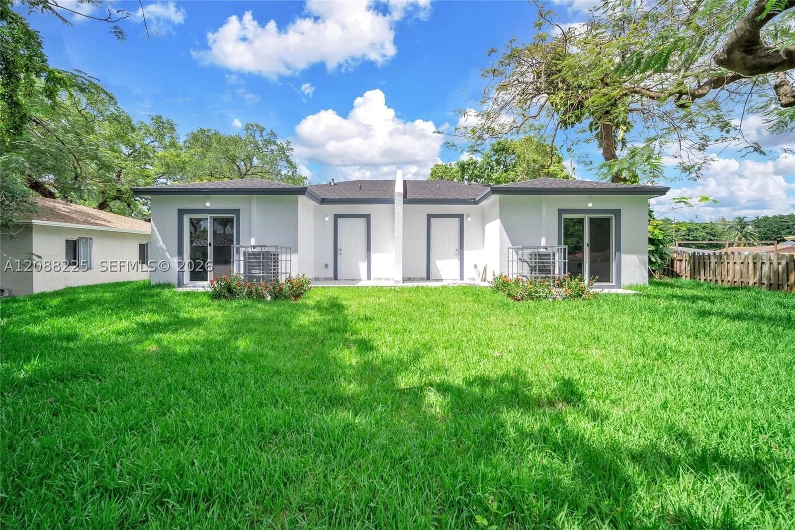 3+1 Mülk — 2448 42nd St #A, Miami, FL 33142