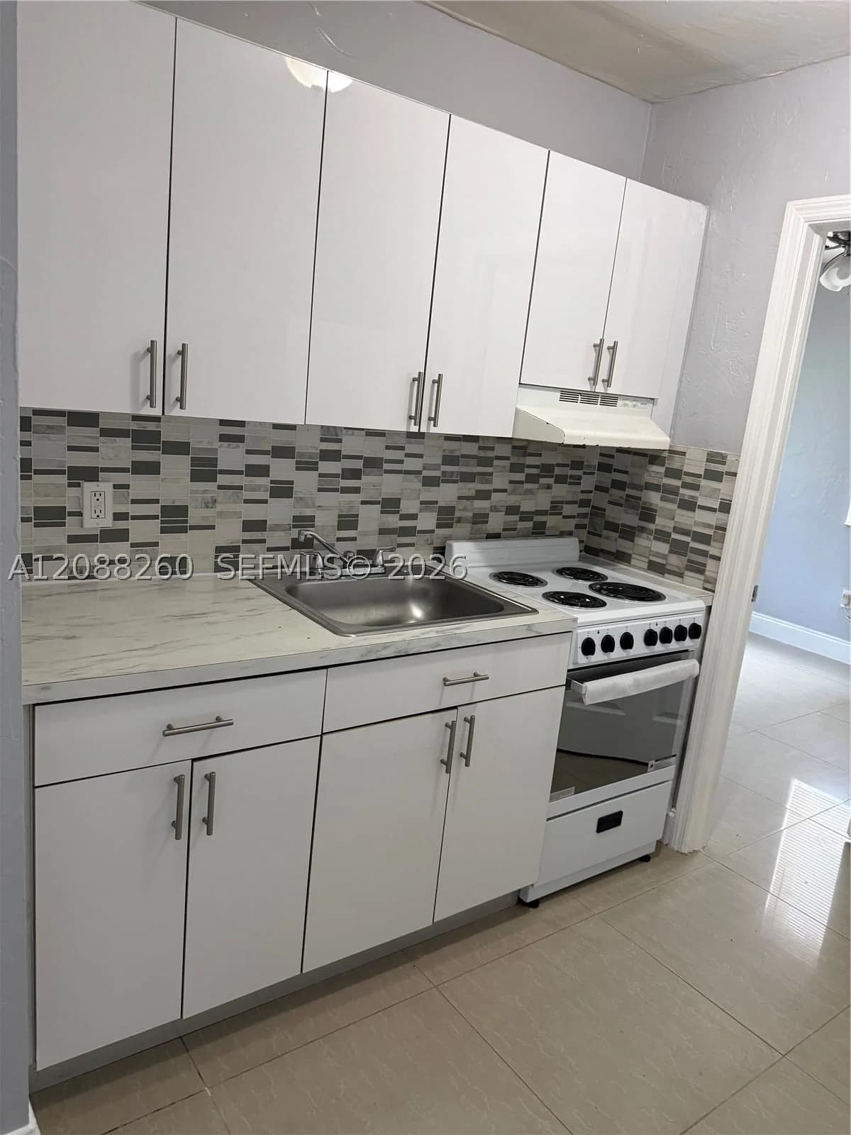 1-bedroom Property — 172 12th St #1, Miami, FL 33136