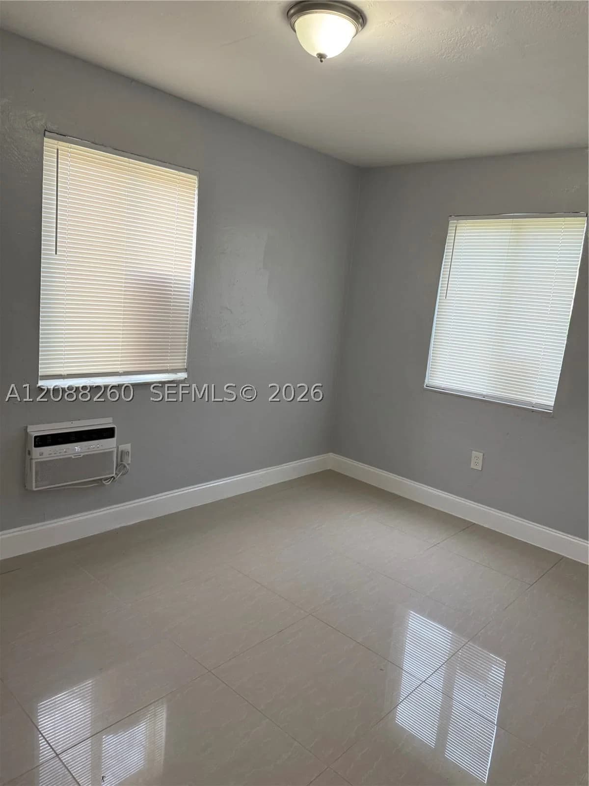 1-bedroom Property — 172 12th St #1, Miami, FL 33136
