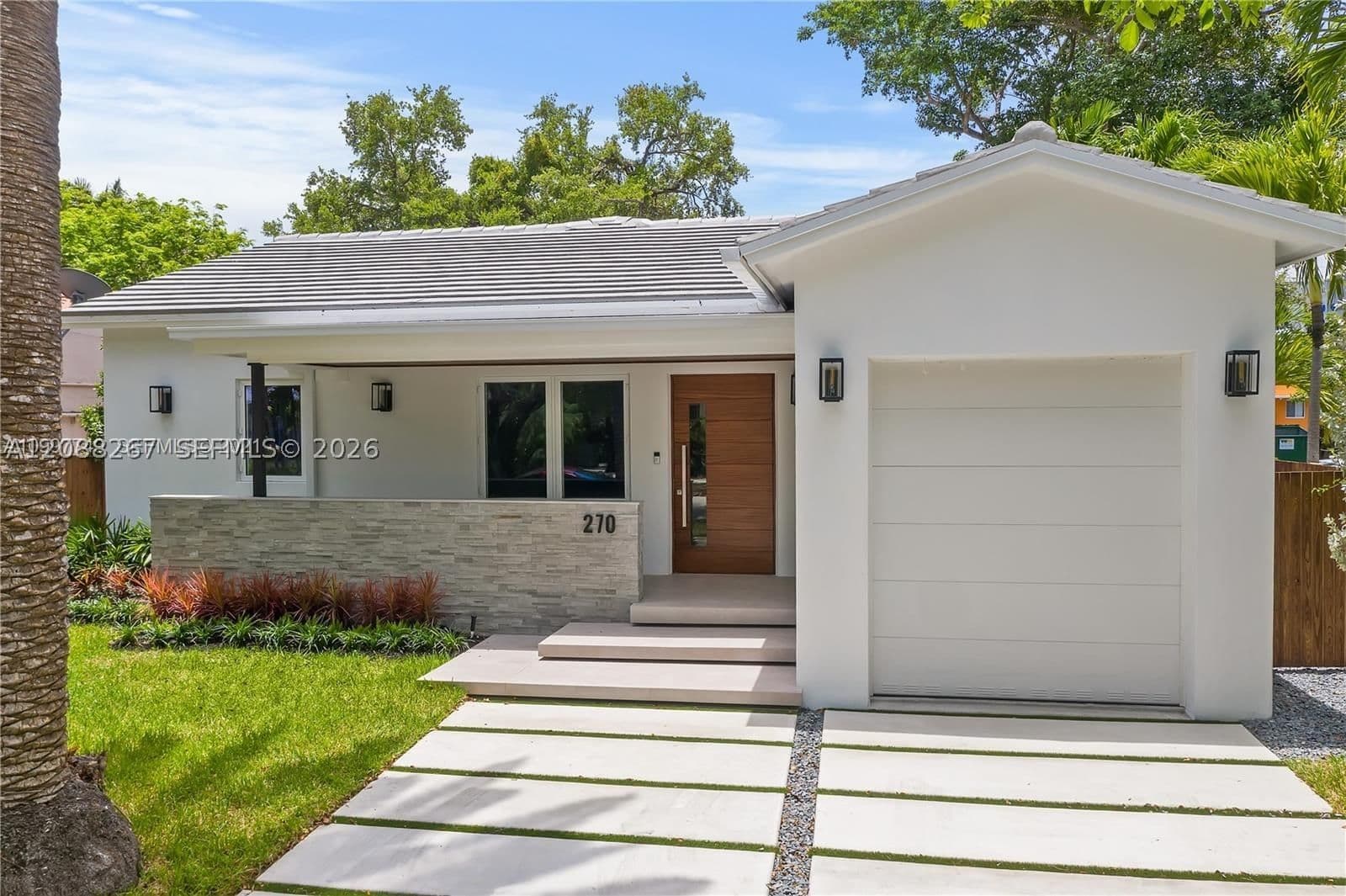 4+1 Müstakil ev — 270 29th Rd, Miami, FL 33129