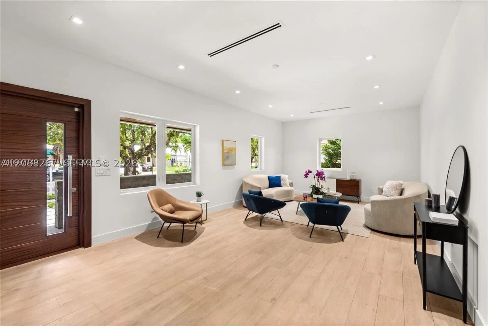 4+1 Müstakil ev — 270 29th Rd, Miami, FL 33129