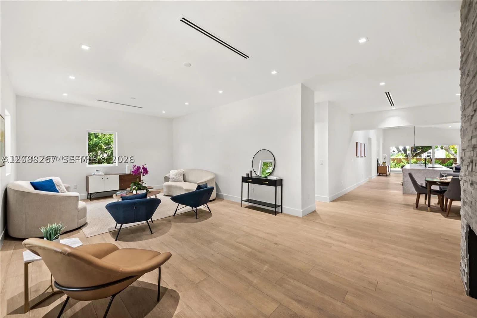 4+1 Müstakil ev — 270 29th Rd, Miami, FL 33129