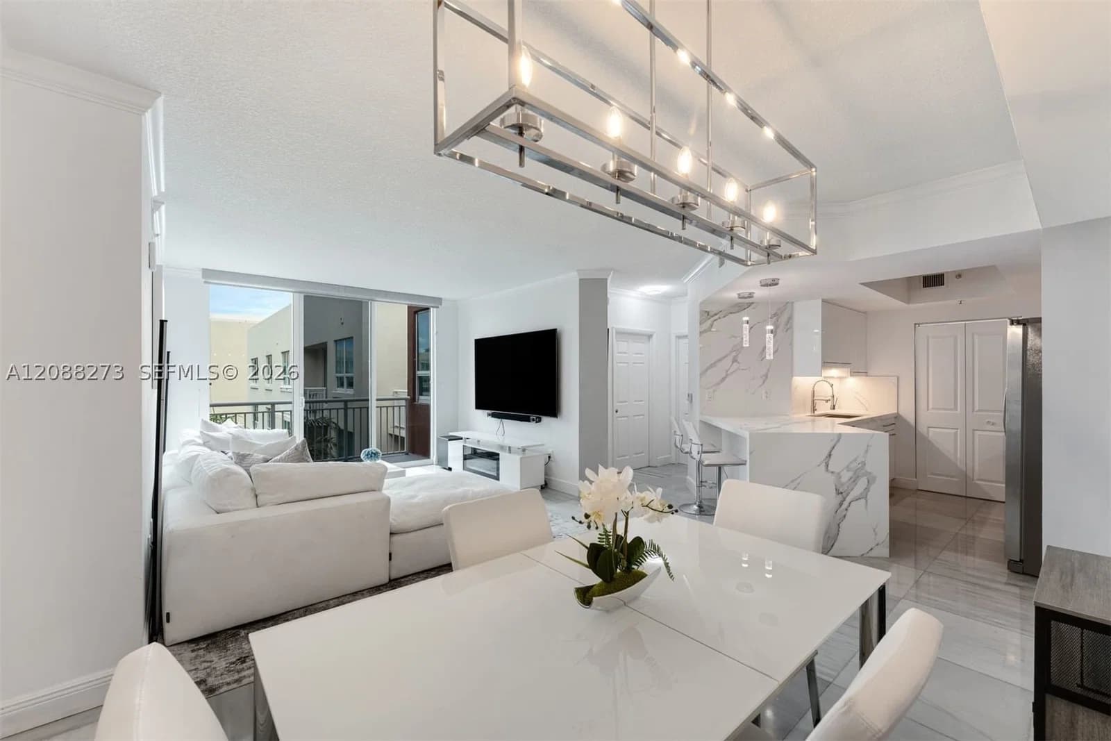 2-bedroom Condo — 2000 Bayshore Dr #619, Miami, FL 33137