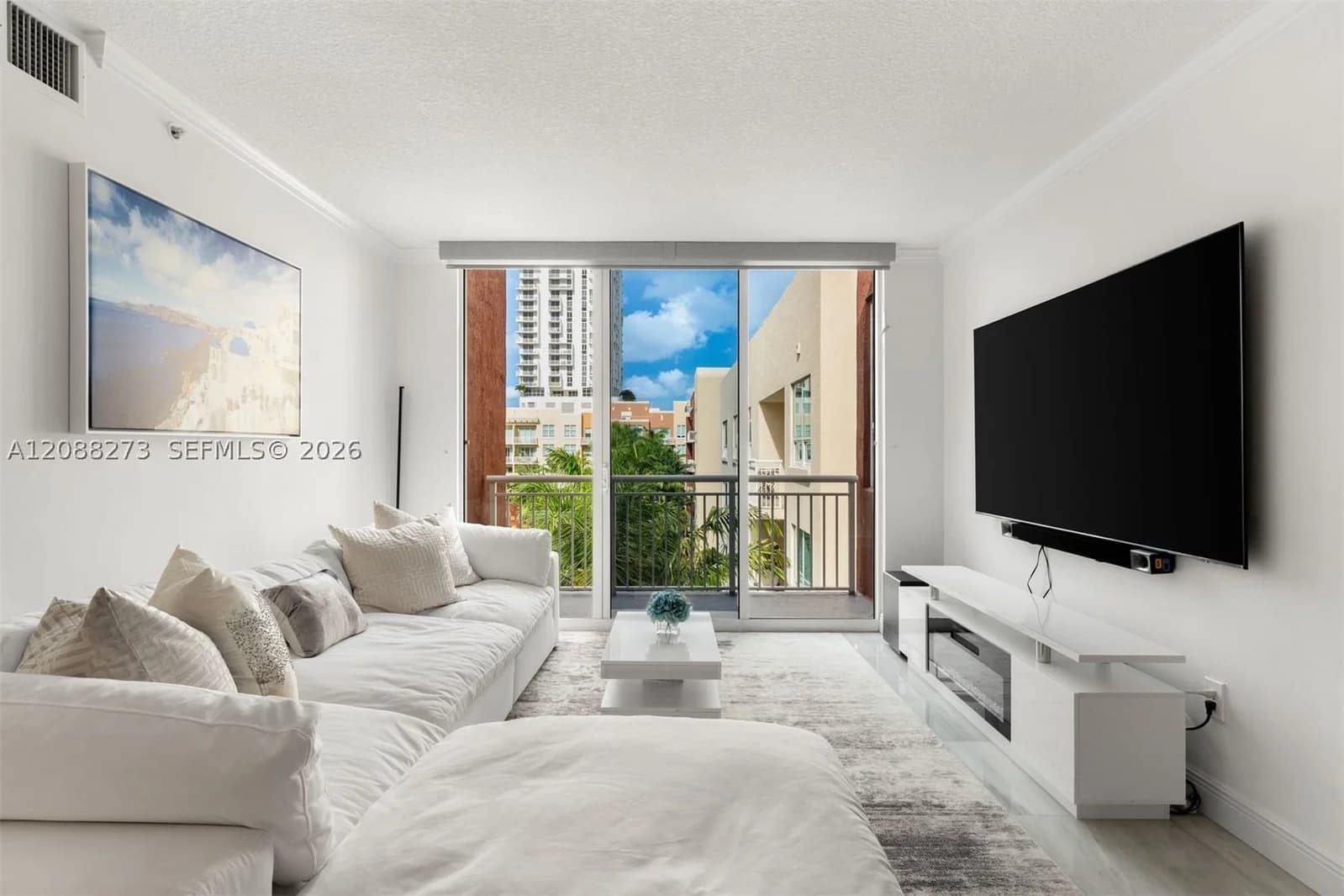 2-bedroom Condo — 2000 Bayshore Dr #619, Miami, FL 33137