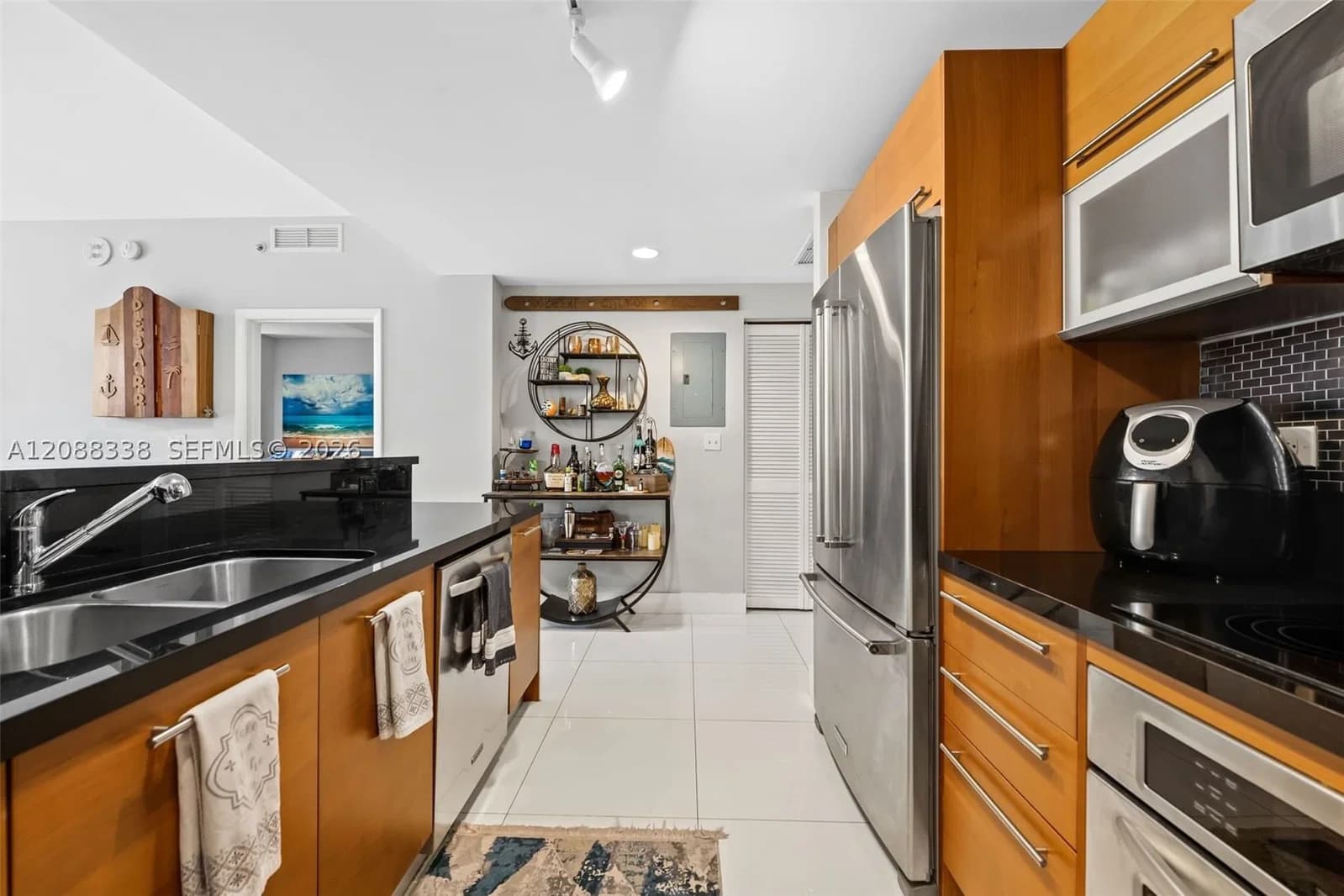 2-bedroom Condo — 253 2nd St #2501, Miami, FL 33132