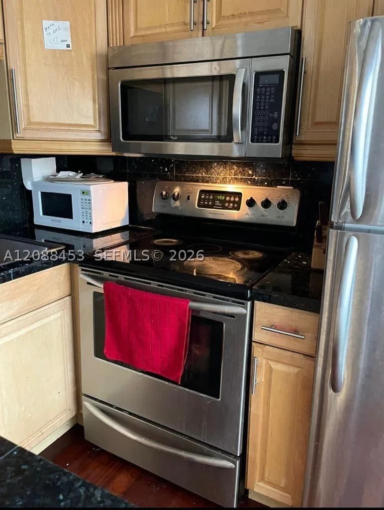 1-bedroom Apartment — 3239 Trade Ave #2, Miami, FL 33133