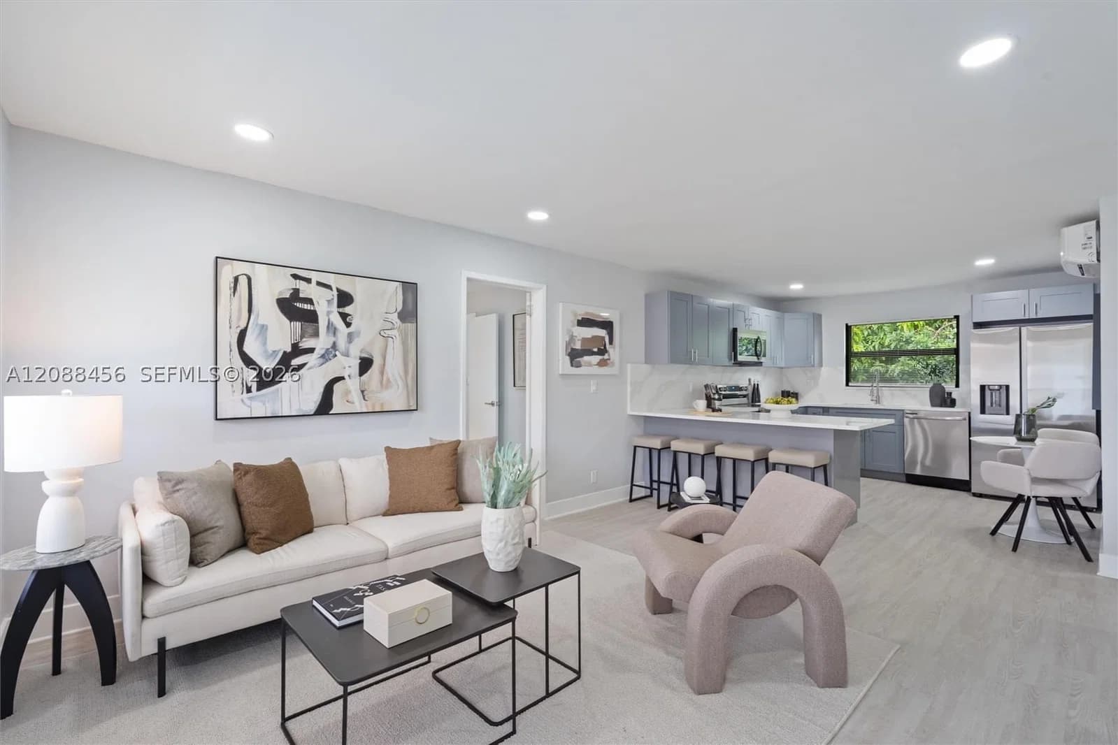 3+1 Müstakil ev — 6405 Dawson St, Hollywood, FL 33023