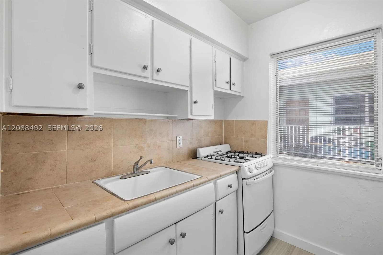 Property — 7721 Dickens Ave #6, Miami Beach, FL 33141