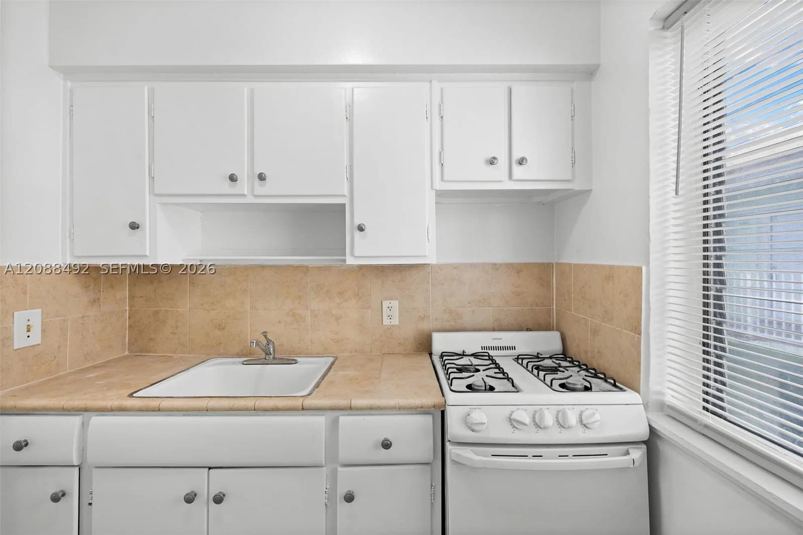 Mülk — 7721 Dickens Ave #6, Miami Beach, FL 33141