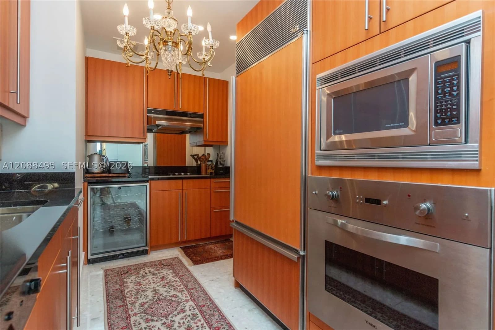 1+1 Condo — 1425 BRICKELL AV #45D, Miami, FL 33131