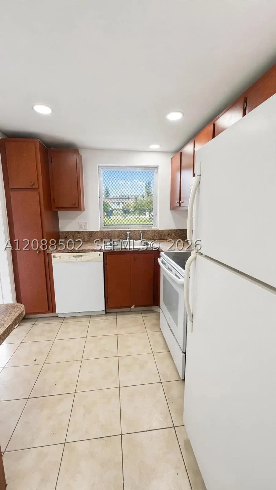 1-bedroom Condo — 1701 46th Ave #105, Lauderhill, FL 33313