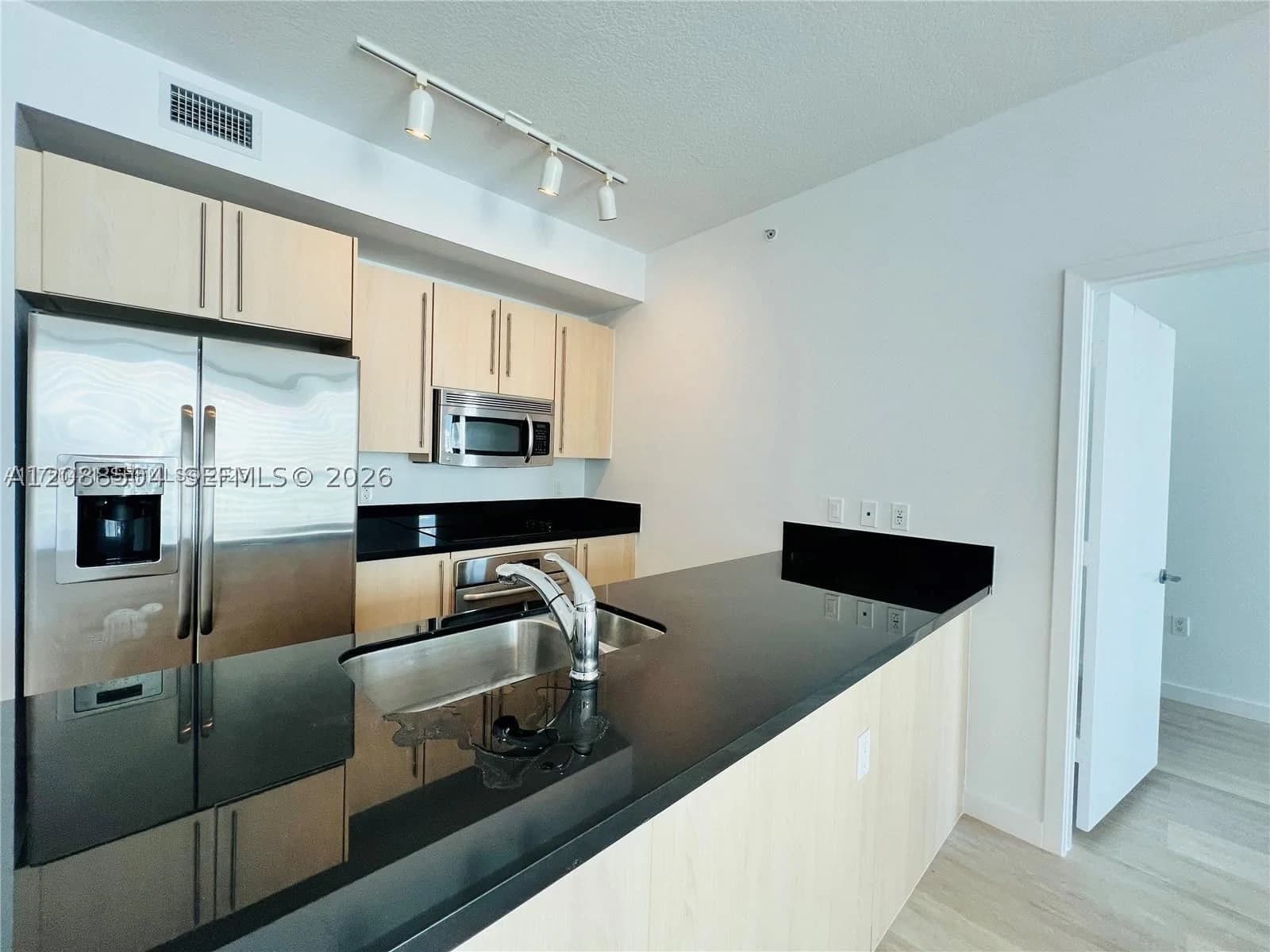 2+1 Condo — 79 12th St #2310-S, Miami, FL 33130