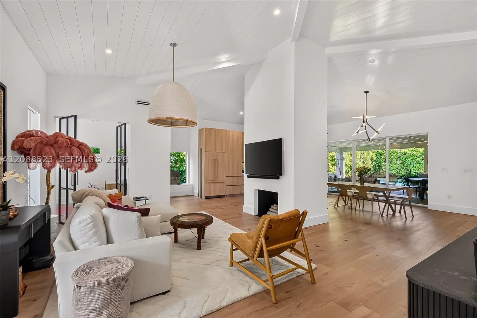 4+1 Müstakil ev — 2342 25th Ter, Miami, FL 33133